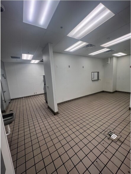 More Photos Of 400 W Fourth St, Winston-Salem Apartments For Lease