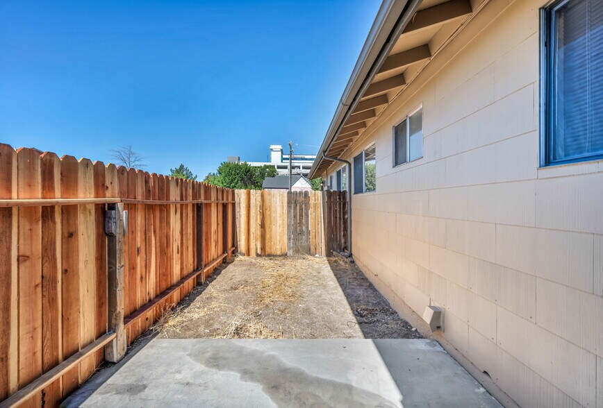 More Photos Of 372 Maine St, Reno Apartments For Sale