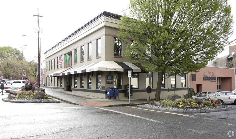 More Photos Of 205 E 11th St, Vancouver Office For Lease