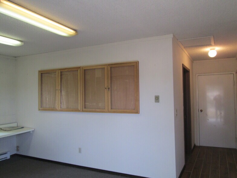 More Photos Of 17831 Co 1 Rd, Florissant Manufacturing For Sale