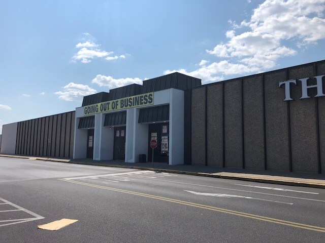 More Photos Of 3300 Lehigh St, Allentown Department Store For Lease