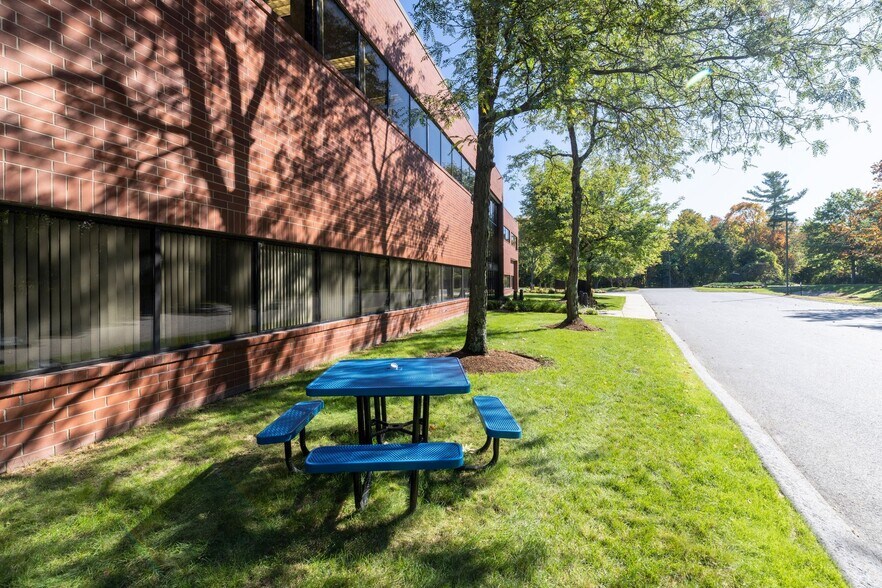 More Photos Of 6 Riverside Dr, Andover Research And Development For Lease