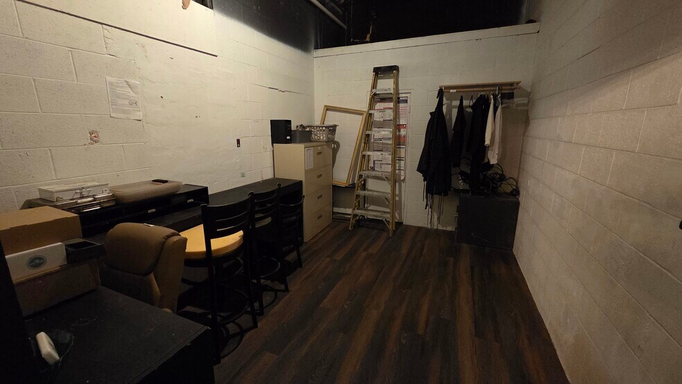More Photos Of 508 Orapax St, Norfolk Restaurant For Lease