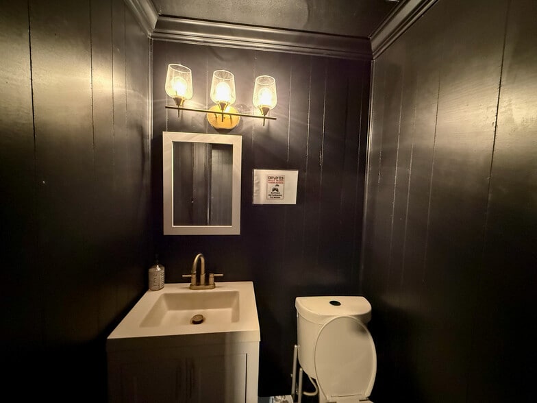 More Photos Of 515 42nd St, Odessa Freestanding For Sale