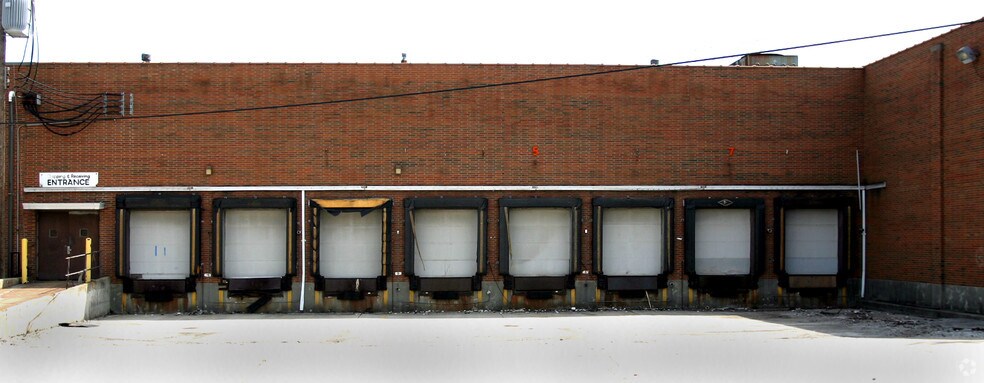 More Photos Of 2145 Tedrow Rd, Toledo Distribution For Lease