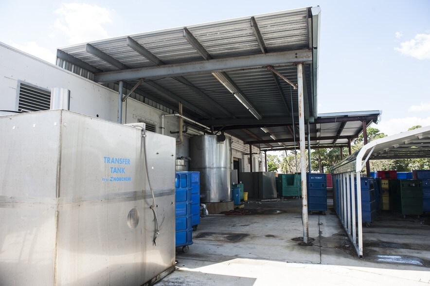 More Photos Of 2610 Orange Ave, Fort Pierce Warehouse For Lease