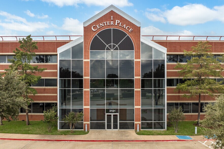 More Photos Of 3101 Churchill Dr, Flower Mound Medical For Lease