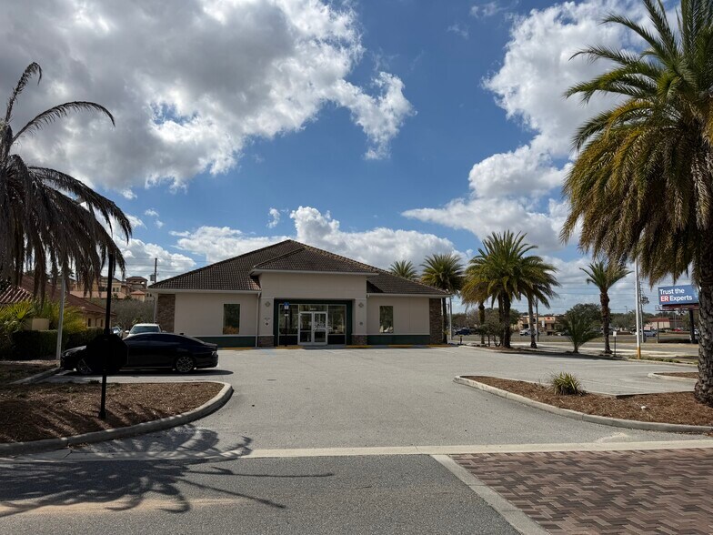 More Photos Of 8825 NE 134th Ave, Lady Lake Freestanding For Sale