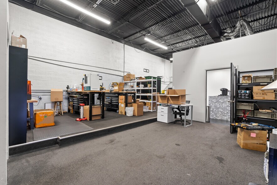 More Photos Of 2052 NW Miami Ct, Miami Flex For Lease