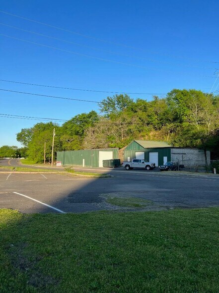More Photos Of 404-406 Gulpha St, Hot Springs National Park Warehouse For Sale