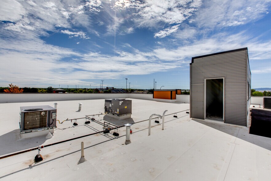 More Photos Of 9145 Commerce Center Cir, Highlands Ranch Office For Sale
