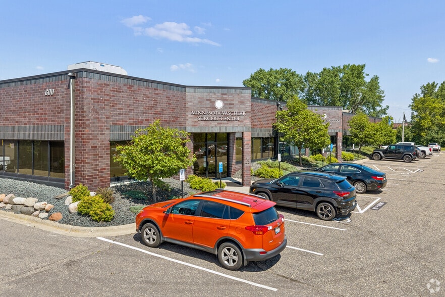 More Photos Of 550-600 County Road D W, New Brighton Light Distribution For Lease