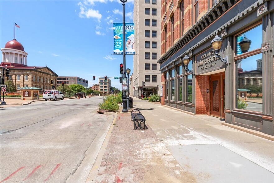 More Photos Of 200 S 6th St, Springfield Office For Lease