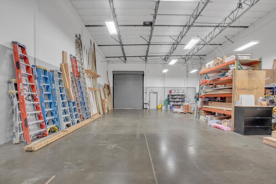 More Photos Of 5380 Gateway Plaza Dr, Benicia Industrial For Sale