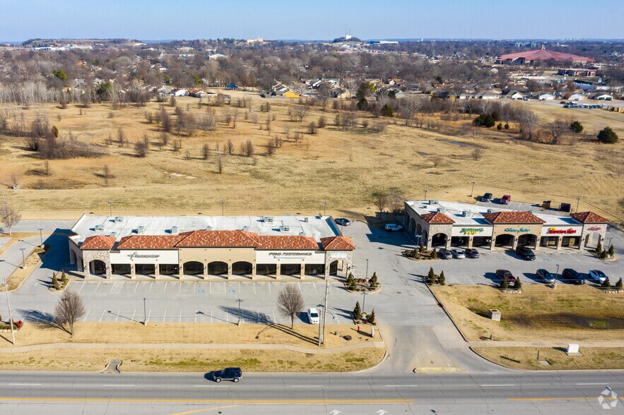 More Photos Of 1375 N Aspen Ave, Broken Arrow Unknown For Lease