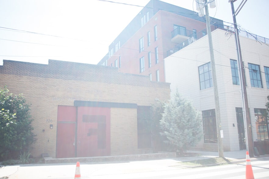 More Photos Of 726 Rigsbee Ave, Durham Office For Lease