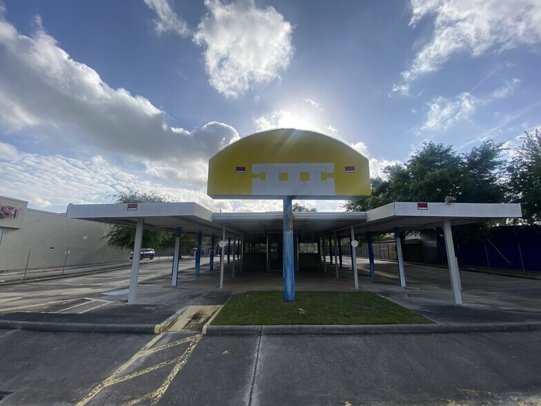 More Photos Of 2028 Gessner Dr, Houston Fast Food For Lease
