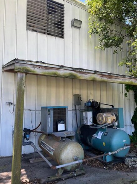 More Photos Of 1223 W Columbia St, Orlando Warehouse For Sale