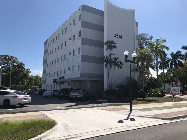 Primary Photo Of 2514 Hollywood Blvd, Hollywood Office Residential For Lease