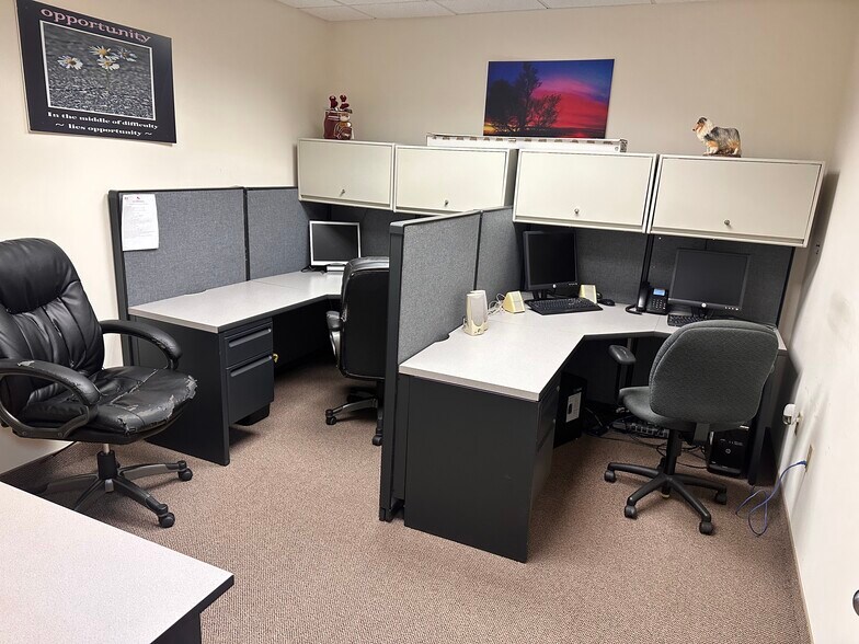 More Photos Of 1449 Old Waterbury Rd, Southbury Office For Lease