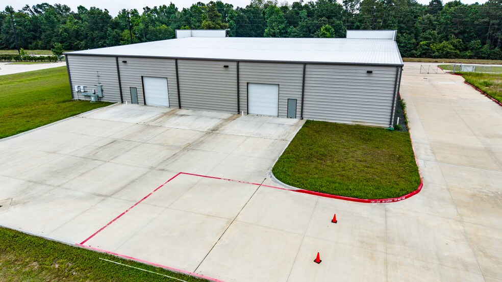 More Photos Of 4551-A E Richey Rd, Humble Warehouse For Lease