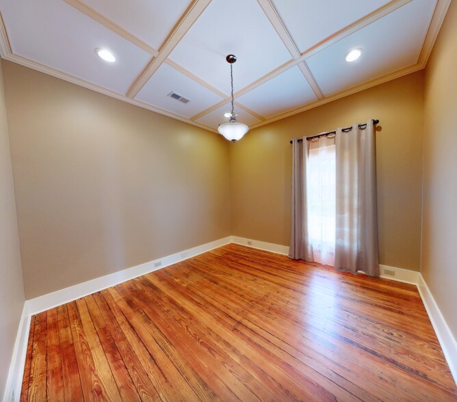 More Photos Of 111 West Orange St, Jesup Freestanding For Lease
