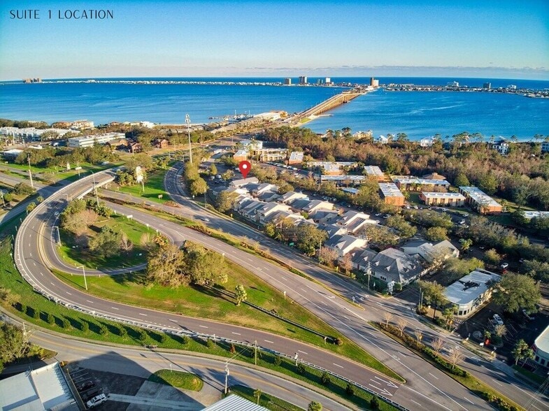 Primary Photo Of 913 Gulf Breeze Pky, Gulf Breeze Storefront Retail Office For Sale