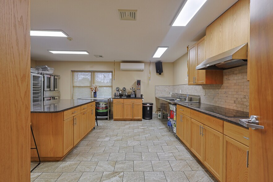 More Photos Of 261 College Hwy, Southwick Specialty For Sale