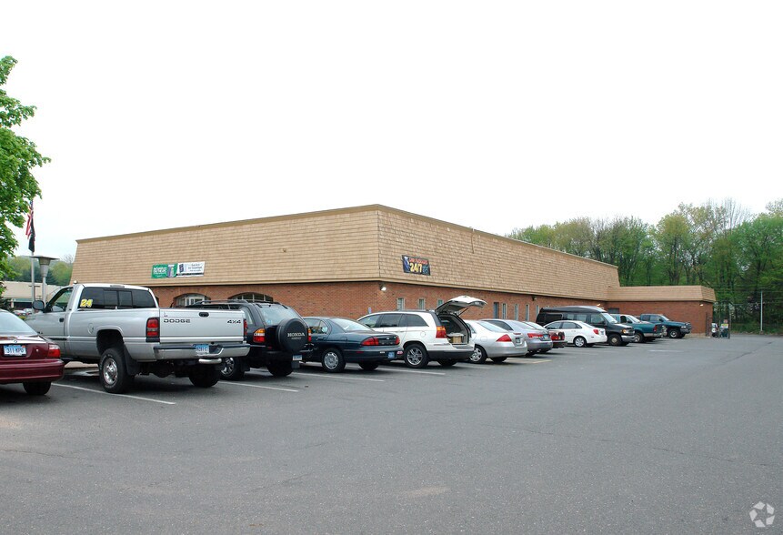 More Photos Of 77-175 Lowrey Pl, Newington Freestanding For Lease