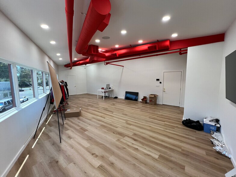 More Photos Of 413 N Moss St, Burbank Light Manufacturing For Sale