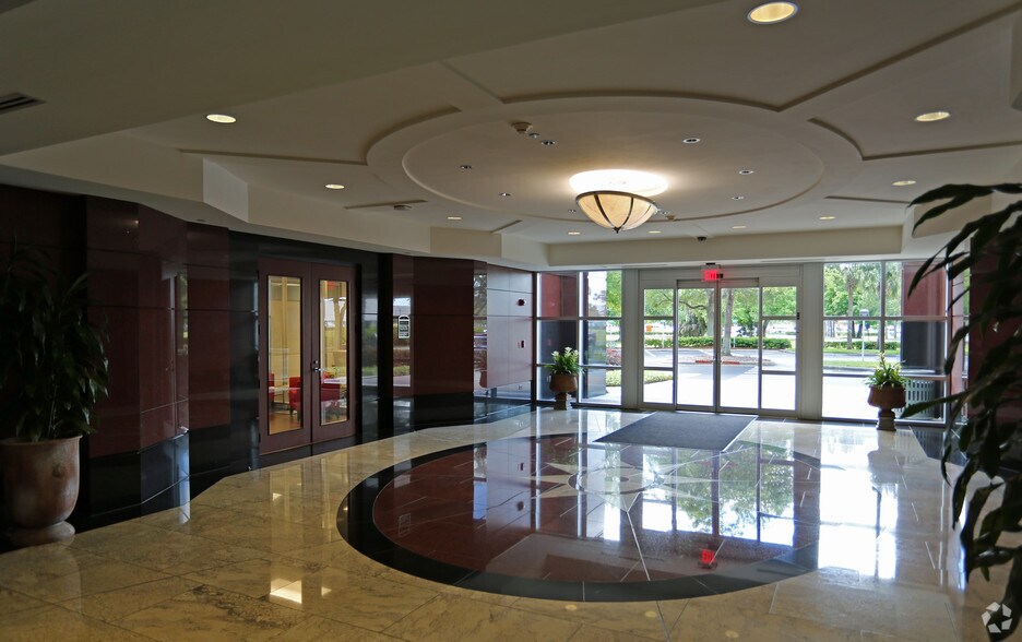 More Photos Of 4211 W Boy Scout Blvd, Tampa Office For Lease