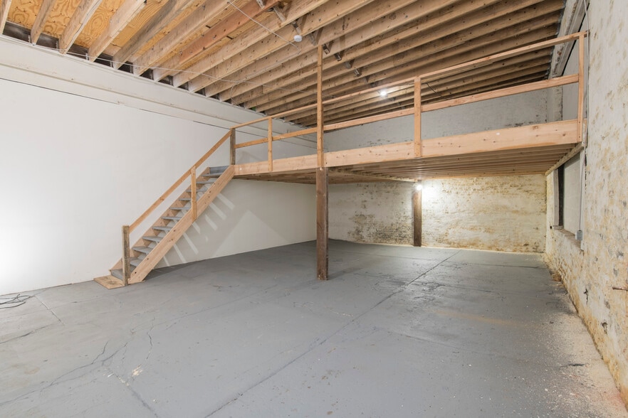 More Photos Of 4233-37 Park, Philadelphia Light Distribution For Sale