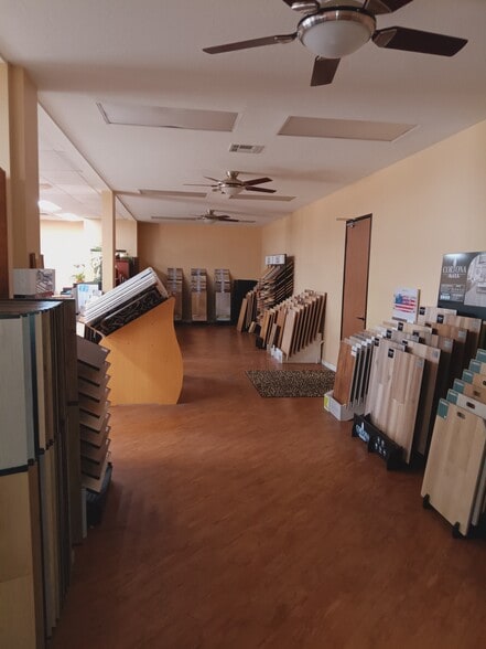 More Photos Of 4608 District Blvd, Bakersfield Warehouse For Sale