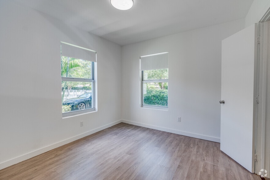 More Photos Of 5742 SW 62nd St, Coral Gables Apartments For Sale