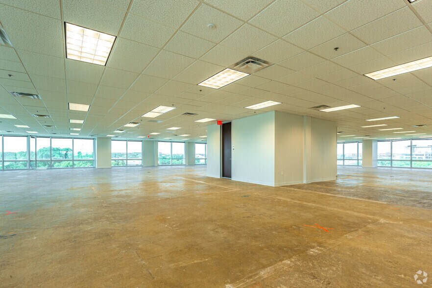 More Photos Of 2600 N Central Expy, Richardson Office For Lease