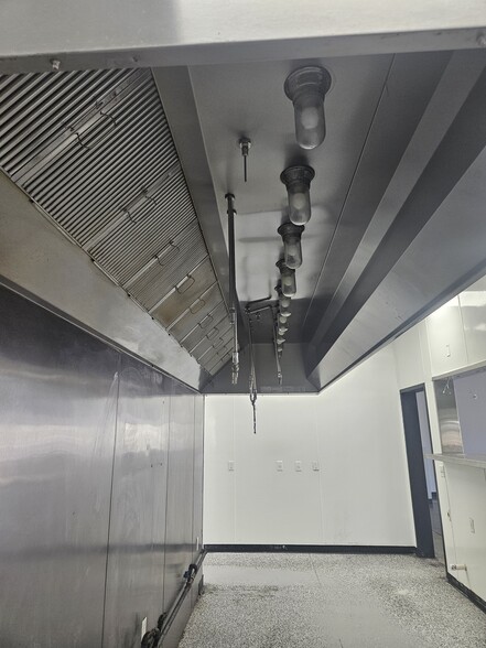 More Photos Of 3308 S Bryant Ave, Edmond Unknown For Lease