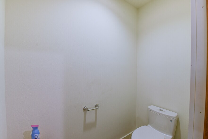 More Photos Of 5771 US Highway 45, Land O Lakes Office For Sale