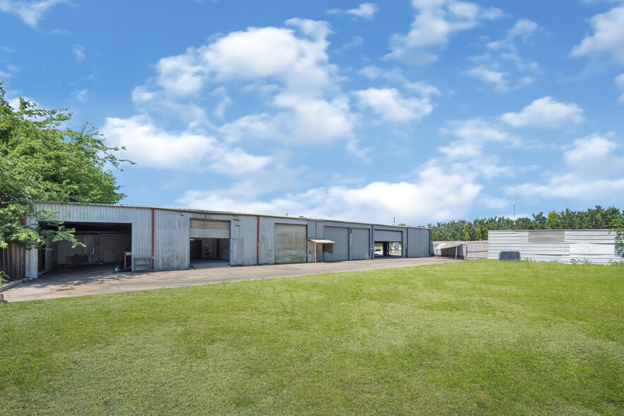 More Photos Of 4255 S Kirkwood Rd, Houston Storefront For Sale