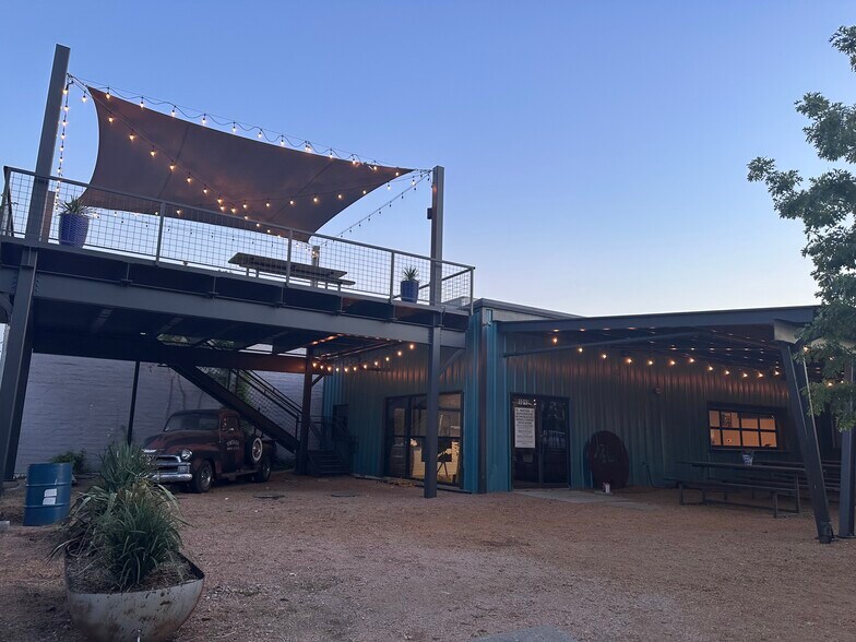 More Photos Of 1012 S Main St, Fort Worth Restaurant For Lease