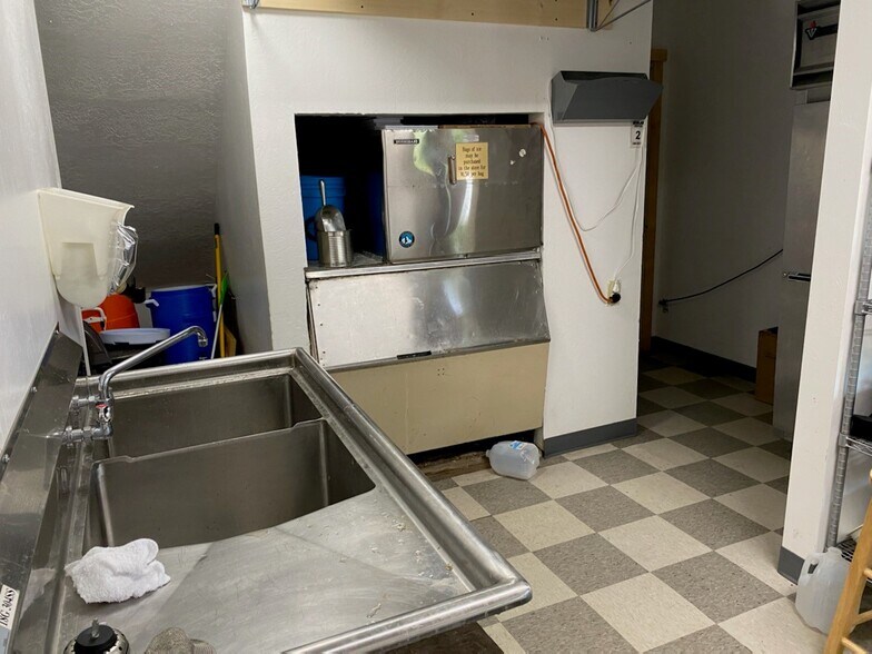 More Photos Of 459 N Main St, Antimony Land For Sale