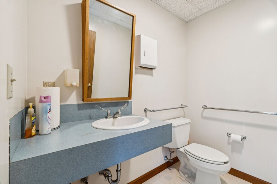 More Photos Of 61 Depot St, White River Junction Office For Sale