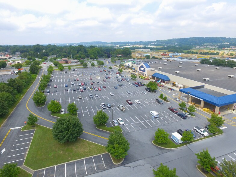 More Photos Of 25 Rohrerstown Rd, Lancaster Land For Lease