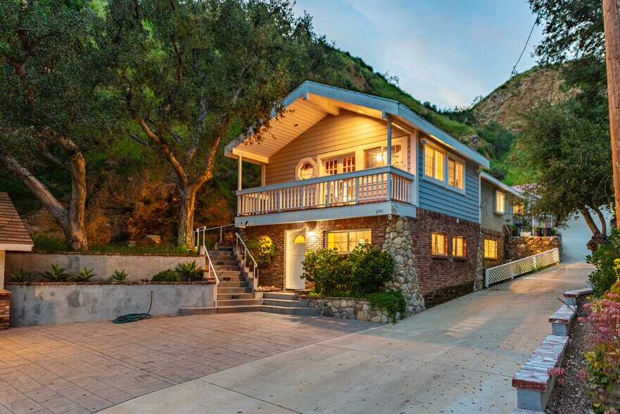 More Photos Of 12141 Wildwood Trl, Kagel Canyon Specialty For Sale