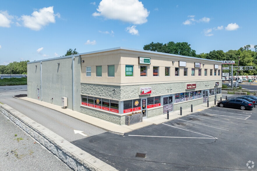 Primary Photo Of 132 Mendon Rd, Cumberland Storefront Retail Office For Lease