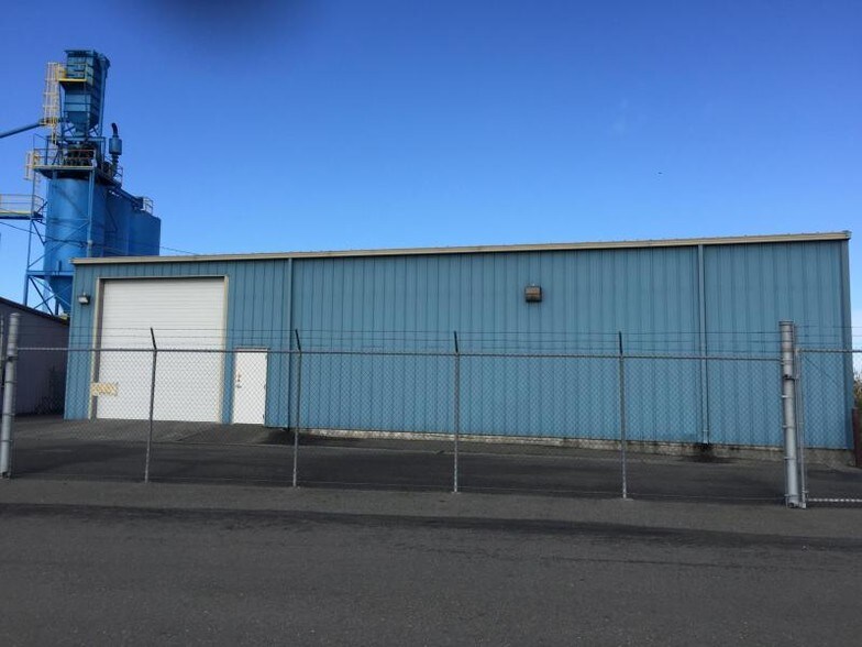 More Photos Of 555 S Depot Rd, Fields Landing Warehouse For Sale