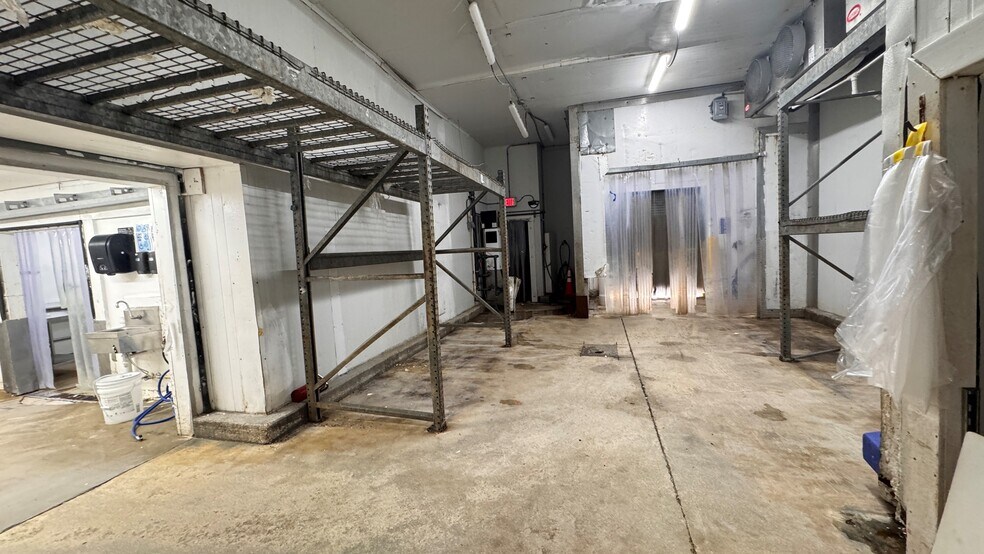 More Photos Of 3628-3682 NW 16th St, Lauderhill Light Manufacturing For Sale