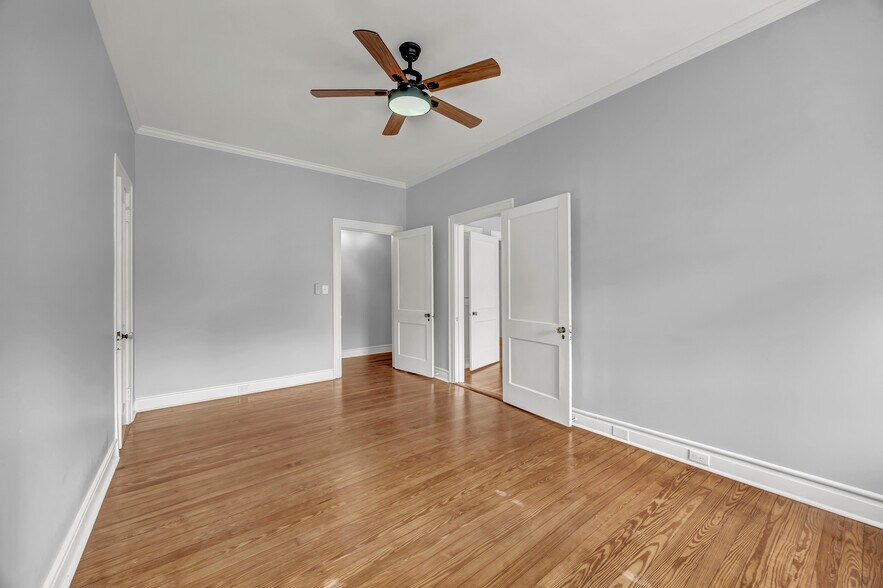 More Photos Of 8 S 7th St, Wilmington Office For Sale