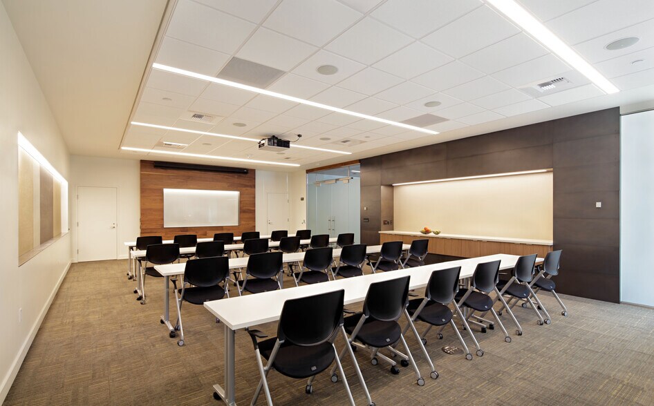 More Photos Of 1800 9th Ave, Seattle Office For Lease