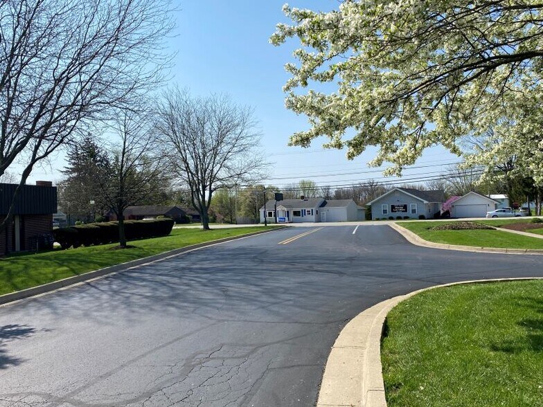 More Photos Of 1475-1495 W Main St, Tipp City Medical For Lease