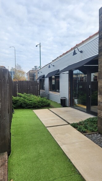 Primary Photo Of 2814 N California Ave, Chicago Warehouse For Lease